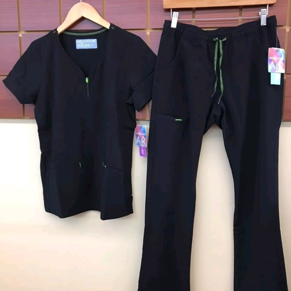 Scrub Sey MED COUTURE NWT AWESOME SILKY SOFT